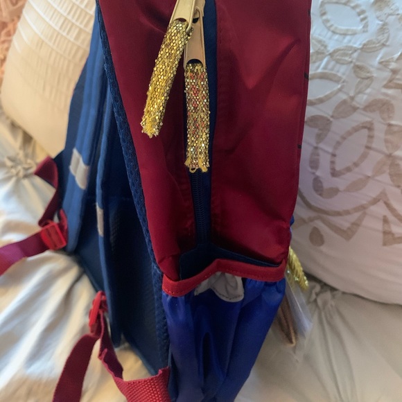 Wonder Woman Backpack - Picture 3 of 10